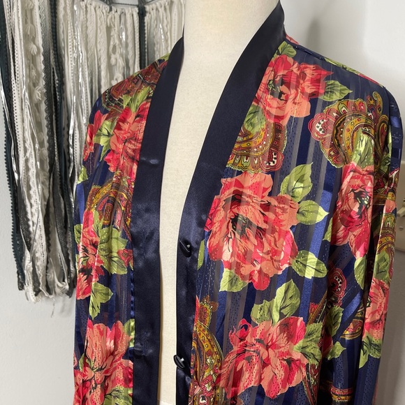 VICTORIA’ S SECRET Blue Multicolored Floral Vintage Gold Label Sleep Shirt Sz LG - Picture 2 of 7